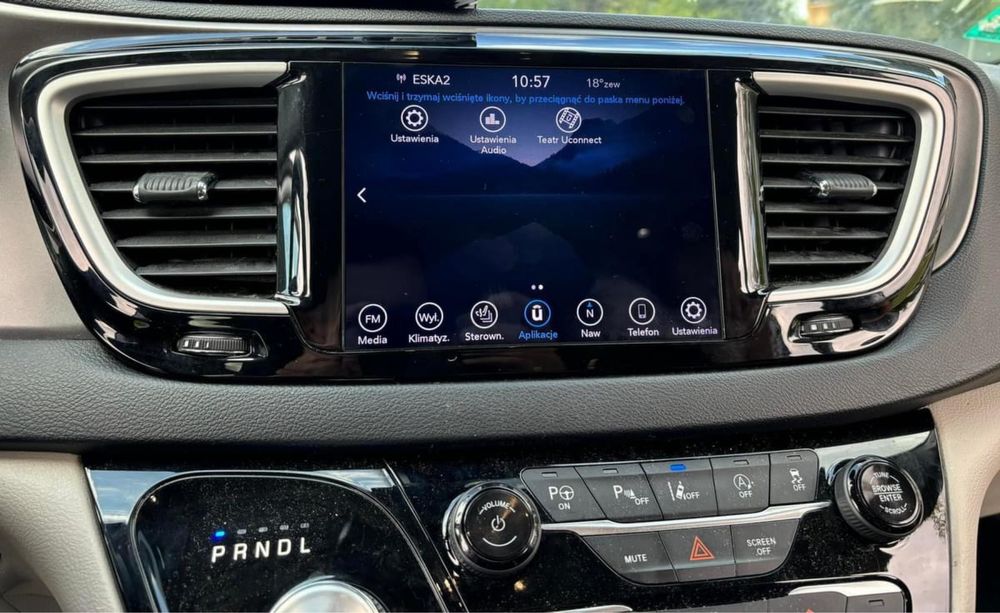 Radio Panasonic Chrysler Pacifica po konwersji mapy polski lektor