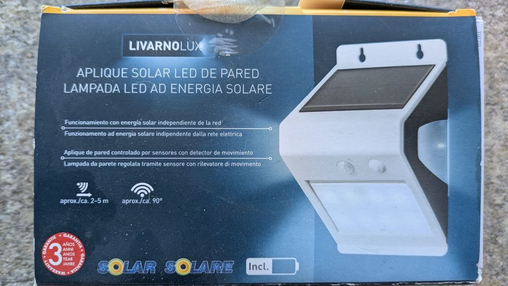 Aplique solar novo