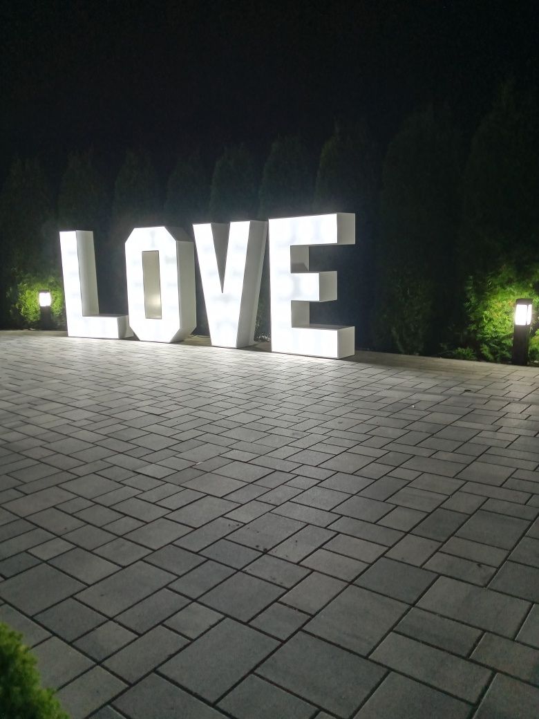 Napis LOVE,litery LED,cyfry LED,napis ozdobny