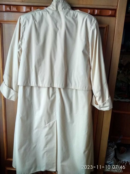 Плащ високої якості