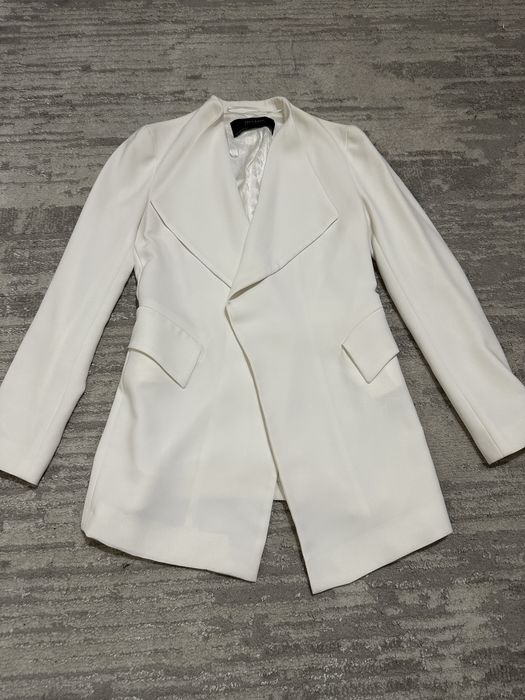 Подовжений білий піджак зара