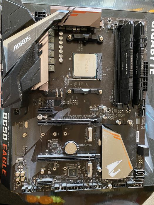 Plyta głowna aorus B450, Ryzen 5 3600, Crucial Ram 16 GB