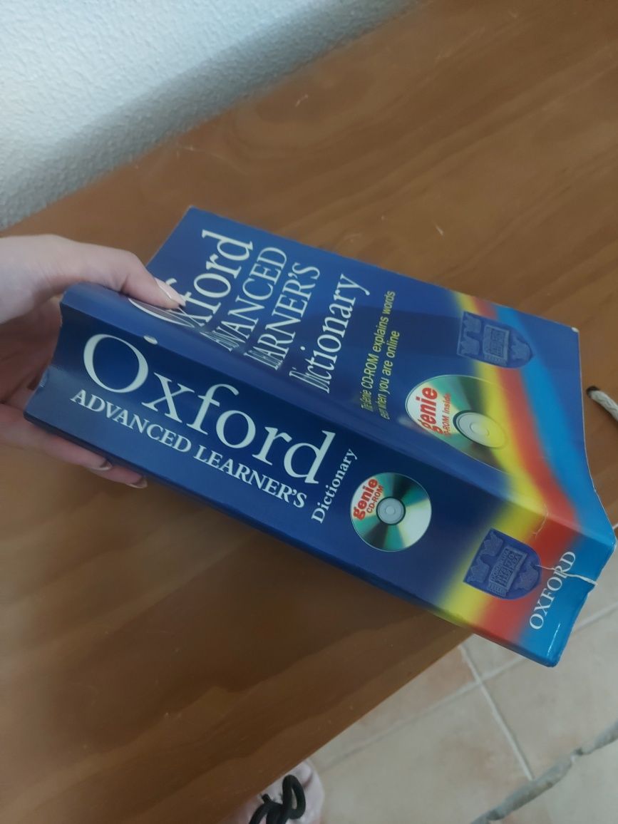 Vendo dicionário Oxford