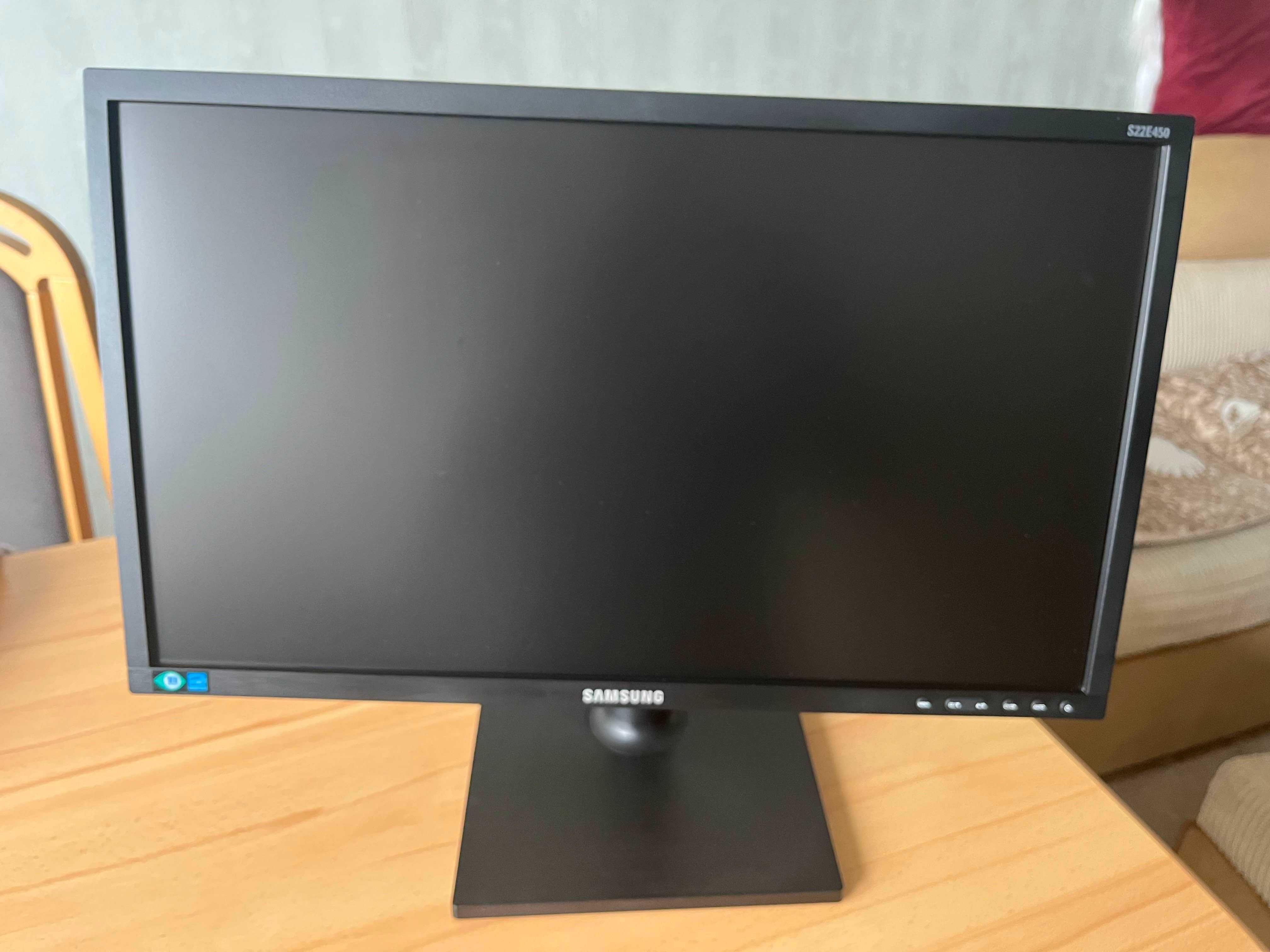 Monitor Samsung 22 cale, PIVOT (obrót do pionu), S22E450B