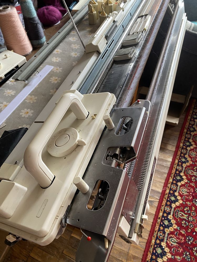 Вязальная машина Silver Reed SK-280 + SRP-60N (двуфонтурная)
