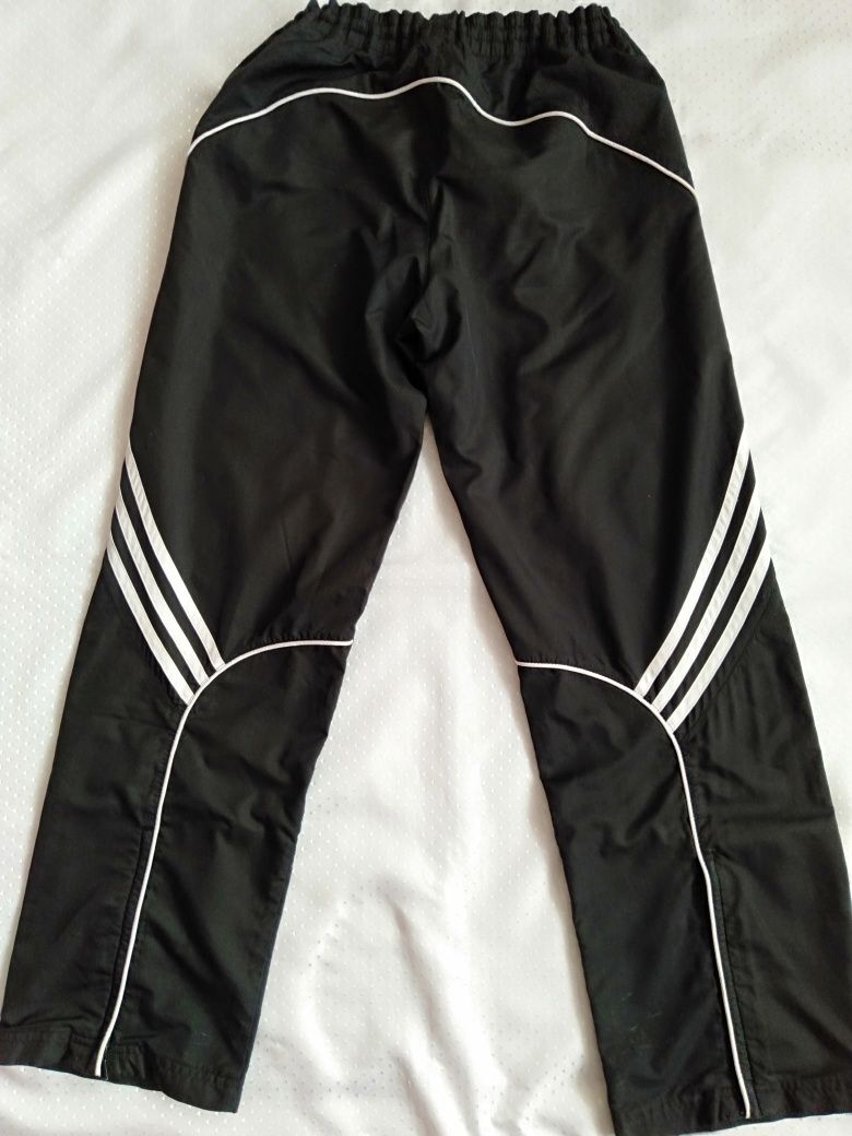 Dres  Adidas+skarpety piłkarskie*
