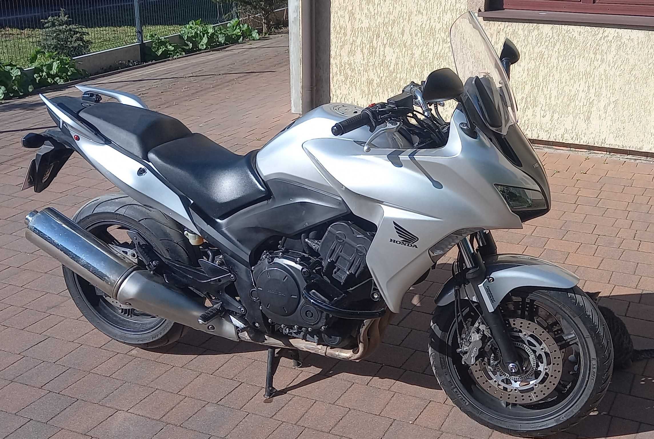 Motocykl Honda CBF1000