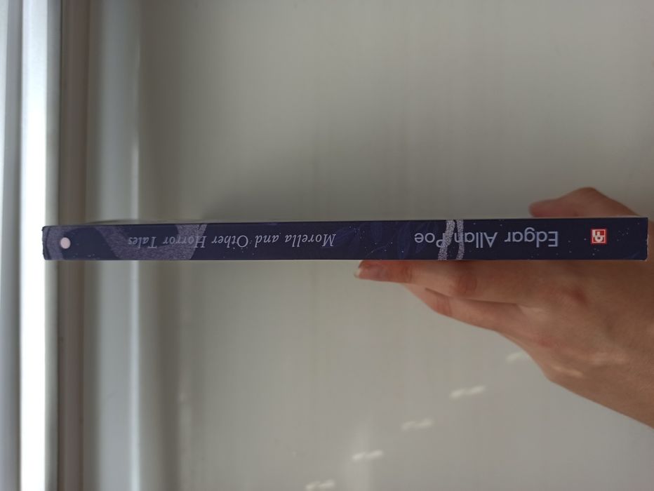 Книга "Morella and other horror tales" Едгар Алан По