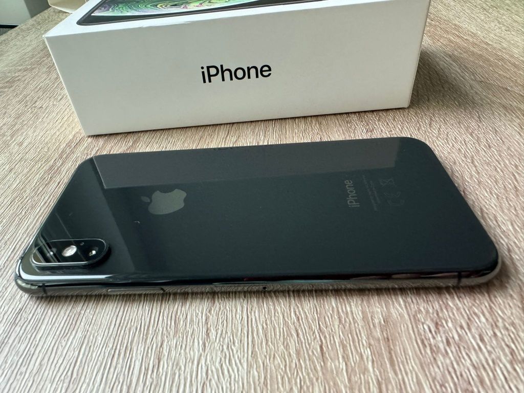 iPhone SX gwiezdna szarość