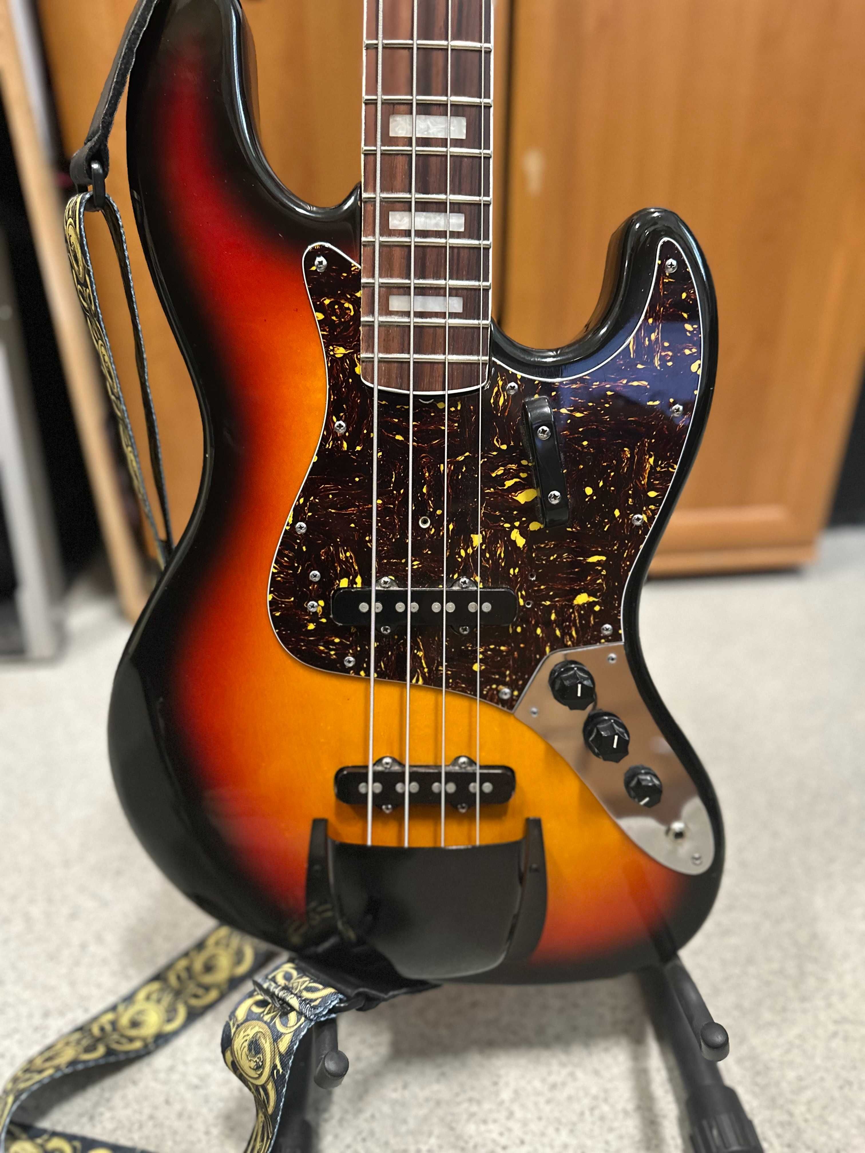 Gitara Fender Precision Bass