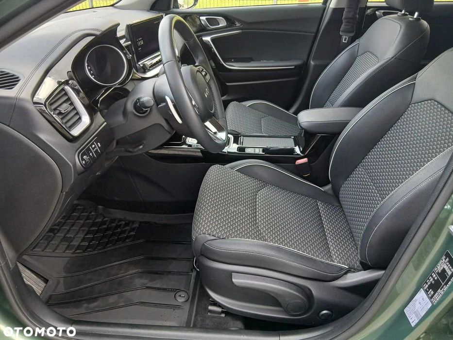 Ceed kombi Tribute  salon Polska