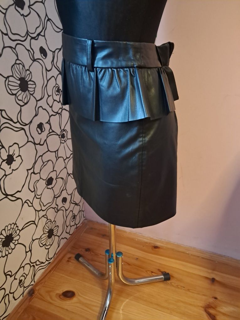 Spódnica z ecoskory z baskinka 38 Zara Basic