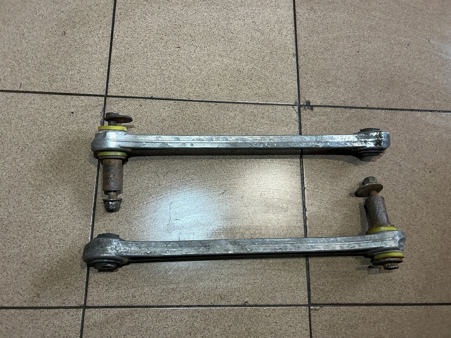 Wahacz Aluminiowy zbieżności tył Audi A6 S6 C5 Allroad Poliuretany