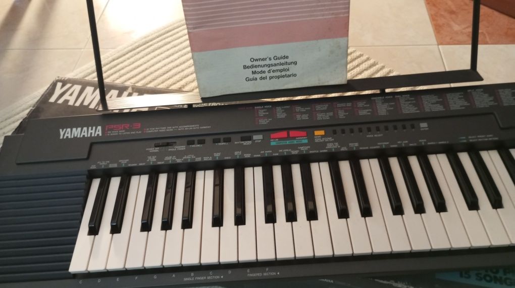 Teclado sintetizador Yamaha