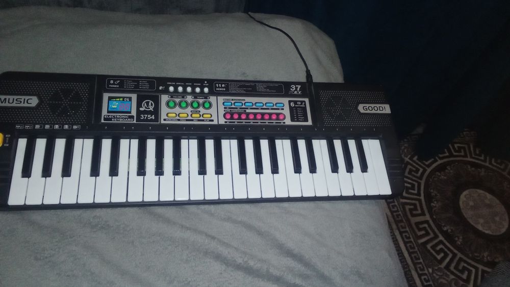 Дитячий сентезатор