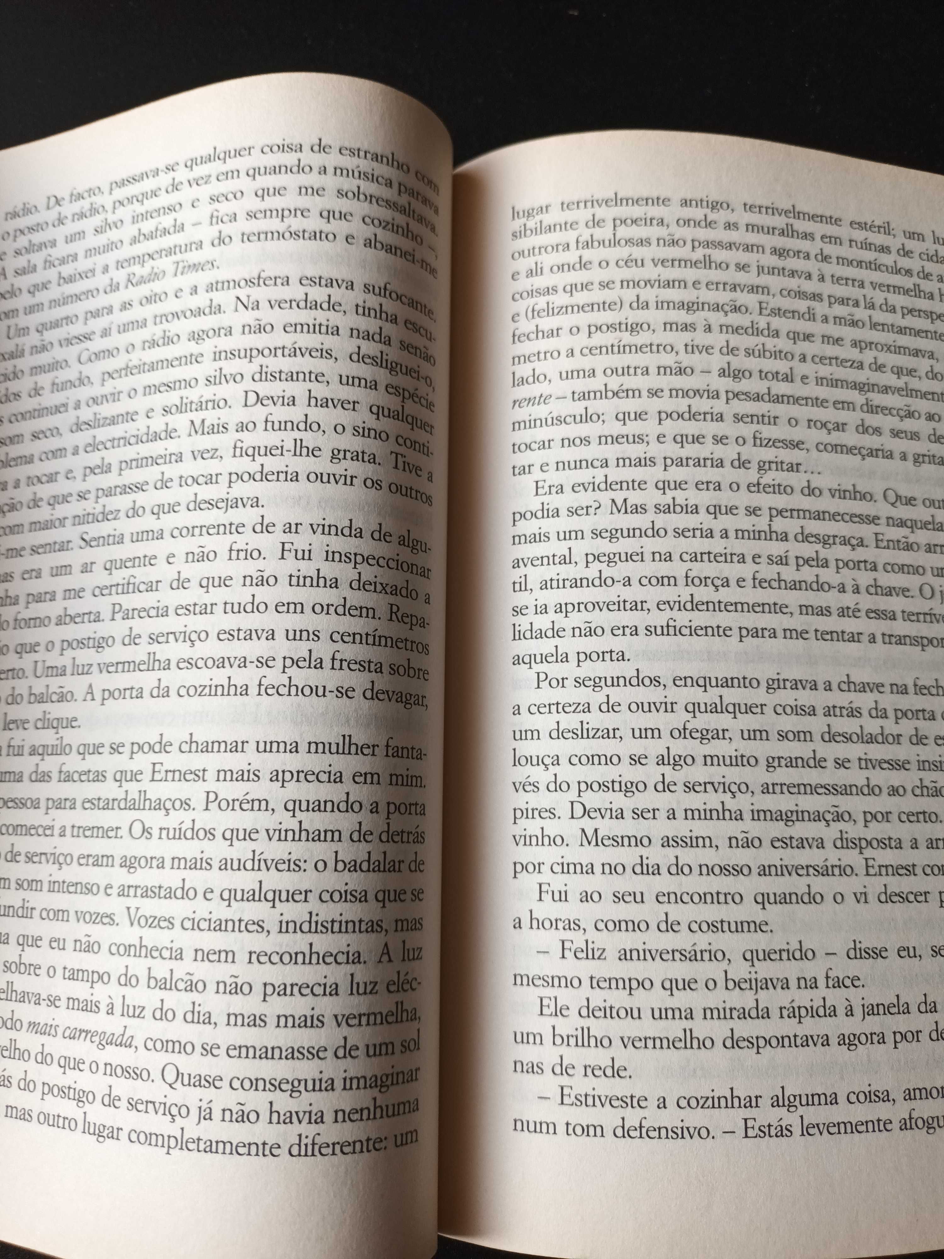 "Danças & Contradanças" por Joanne Harris