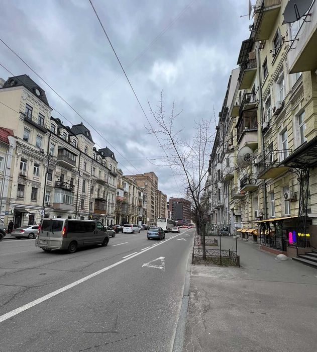 Самое дешевое общежитие в центре Киева, Льва Толстого! 600 грн неделя!