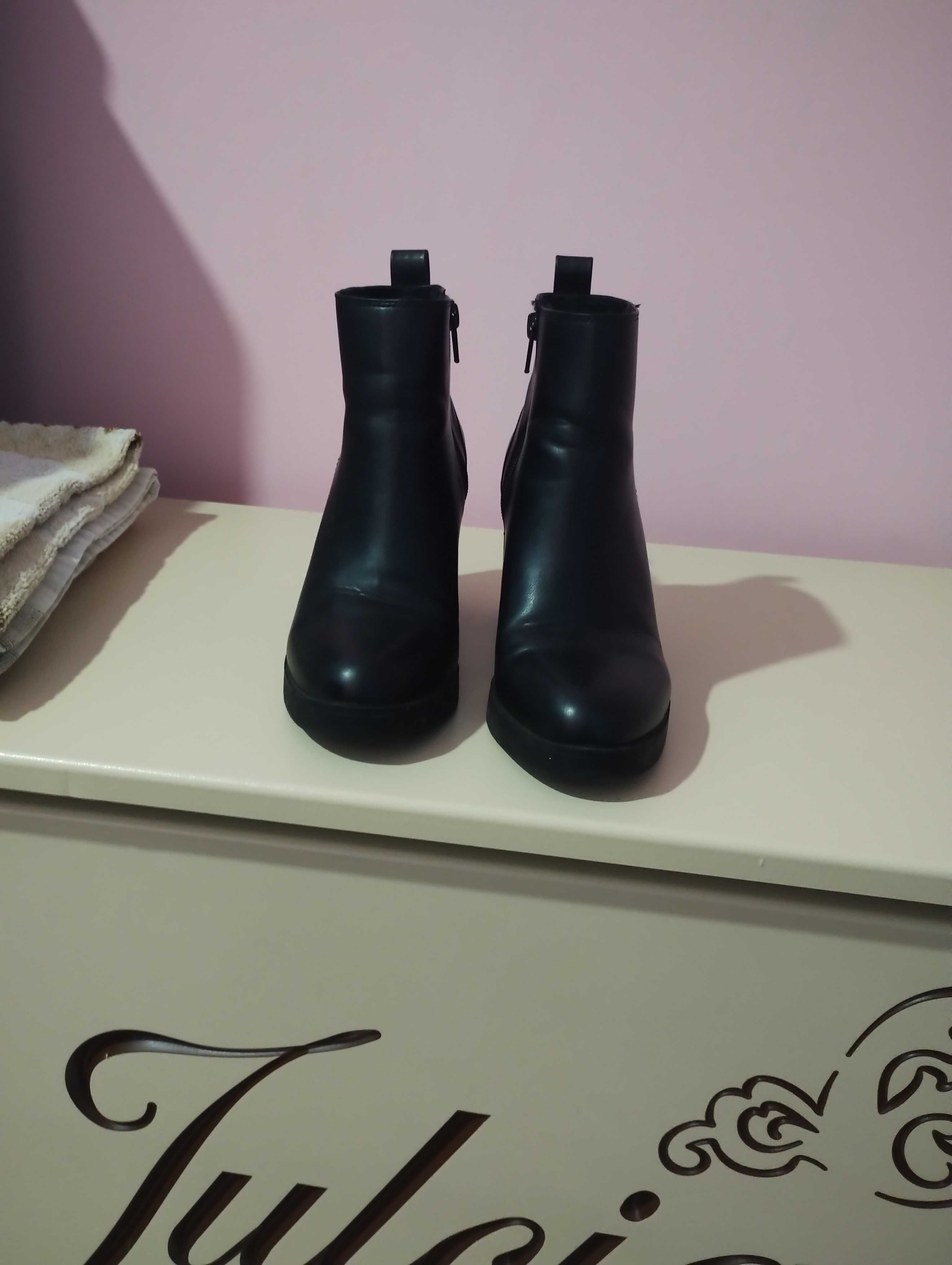 H&M piękne buty botki r37