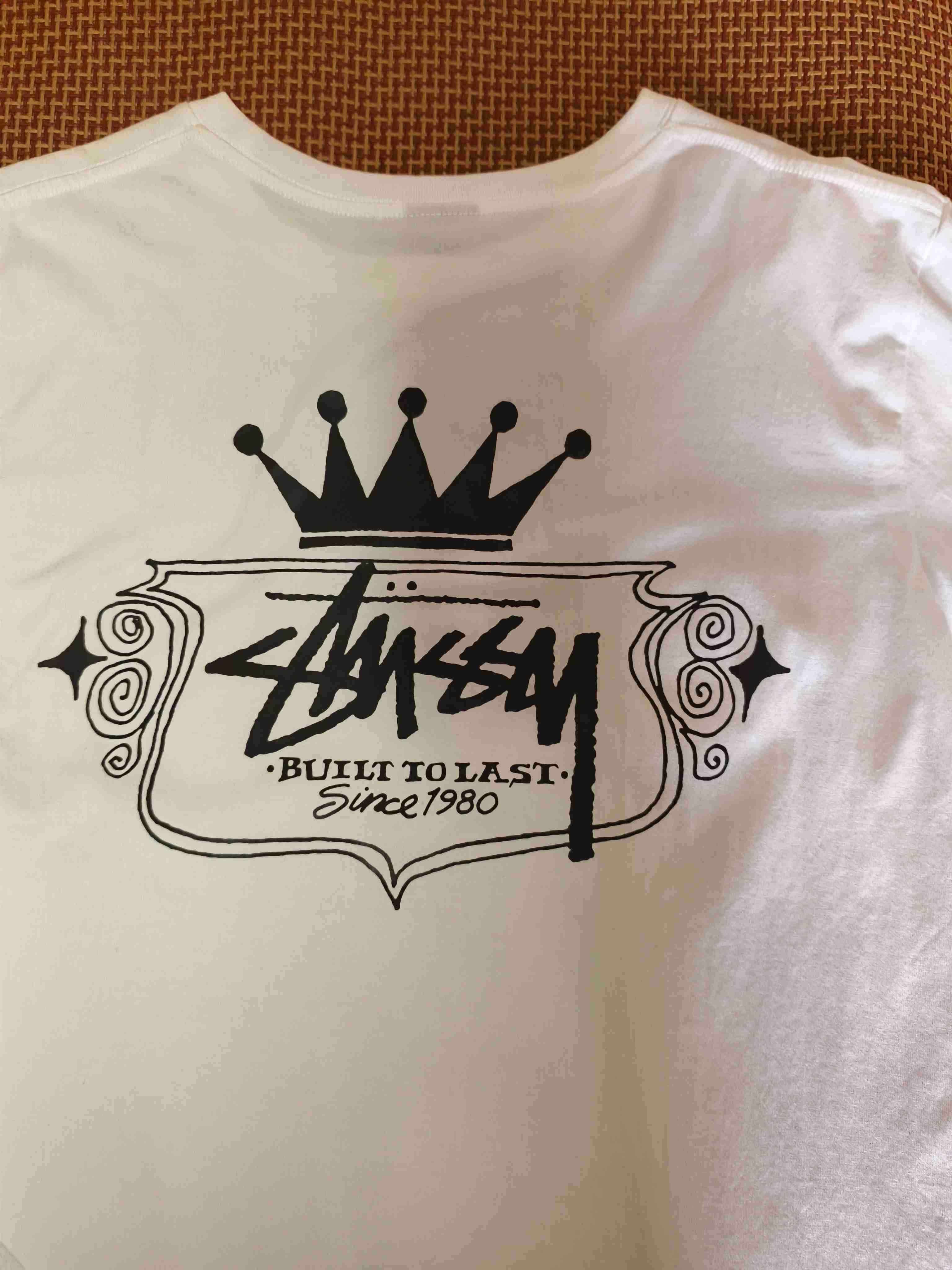 Stussy，Męska biała koszulka z nadrukiem letnim, rozmiar M