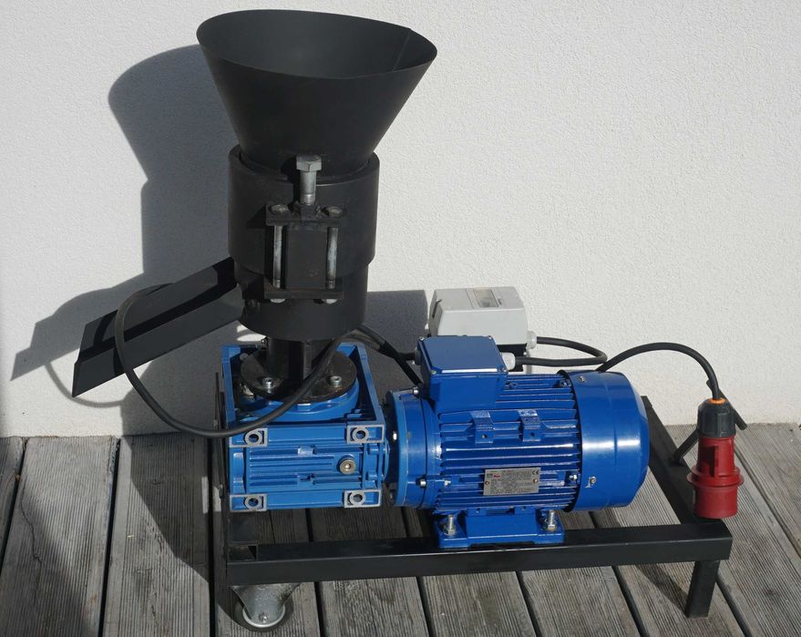 Pelleciarka 3kw Amwik pellet 400V granulator pasz