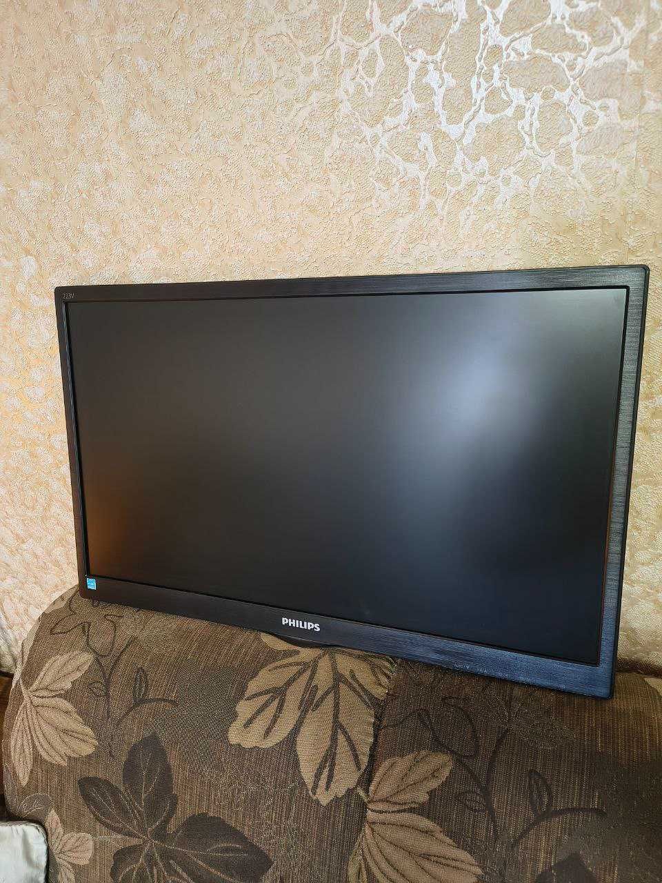 Системний блок ПК,монітор Philips 223V,клавіатура A4TECH.