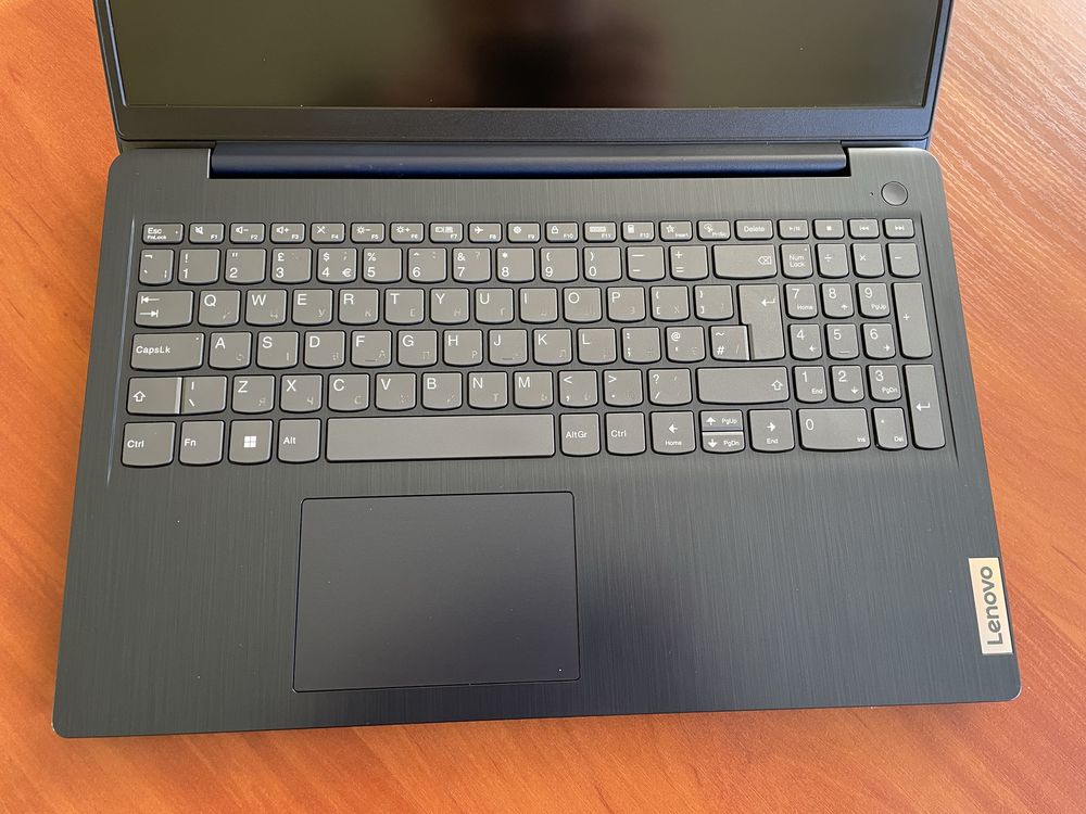 Lenovo IdeaPad 3 15IAU7