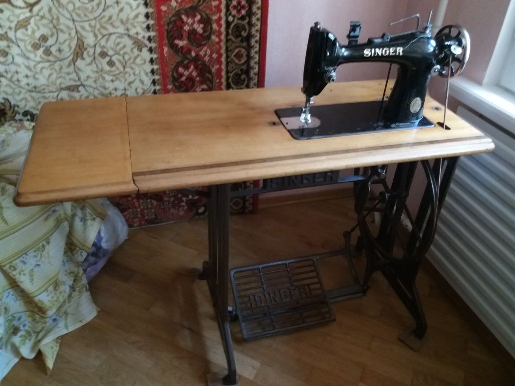 Продам швейную машину Singer (Зингер)