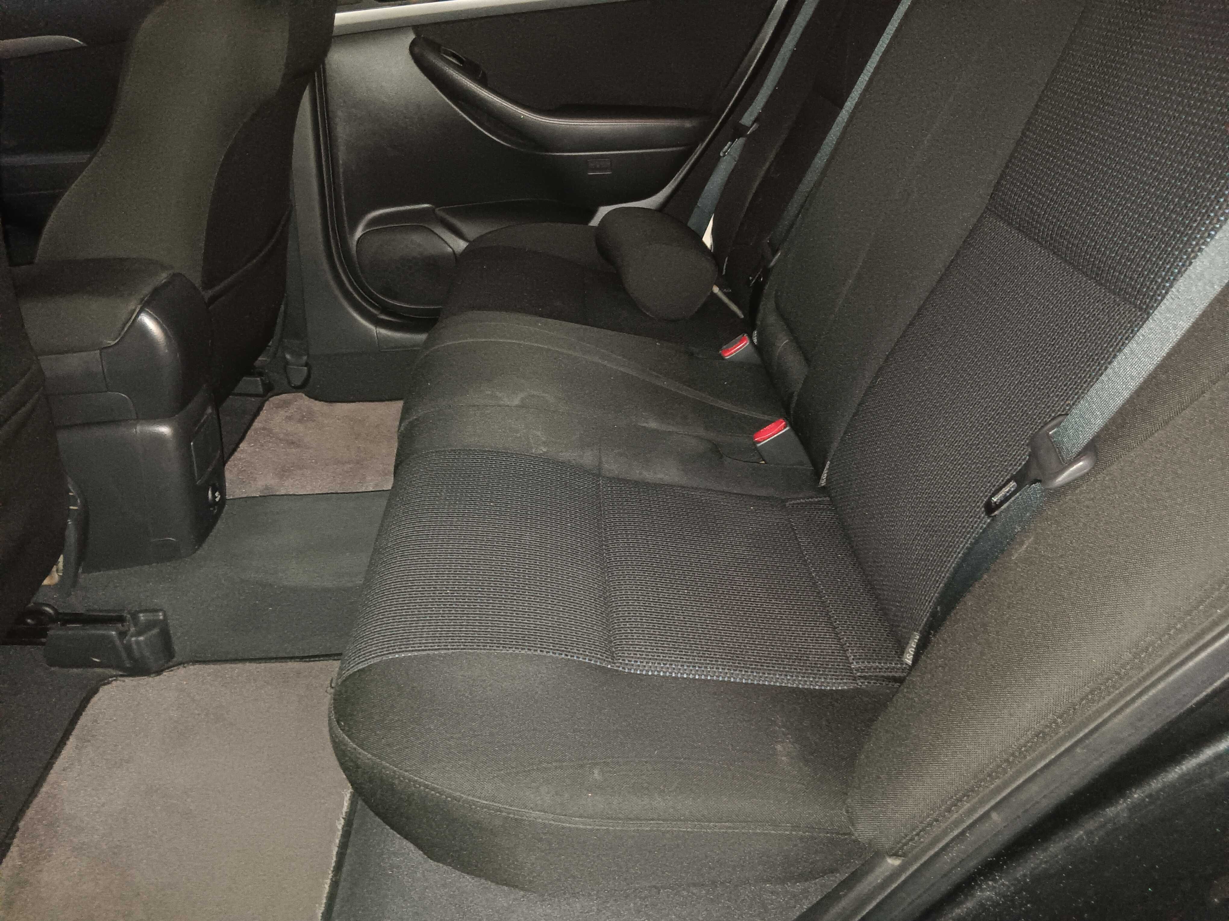 Toyota Avensis T27 Carrinha 2.0 D-4D Diesel 126 cv / 93 kW