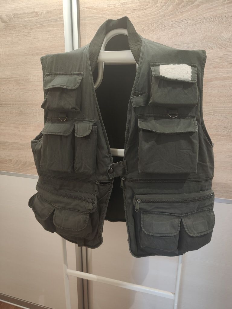 Чоловічий рибацький жилет р.L-XL