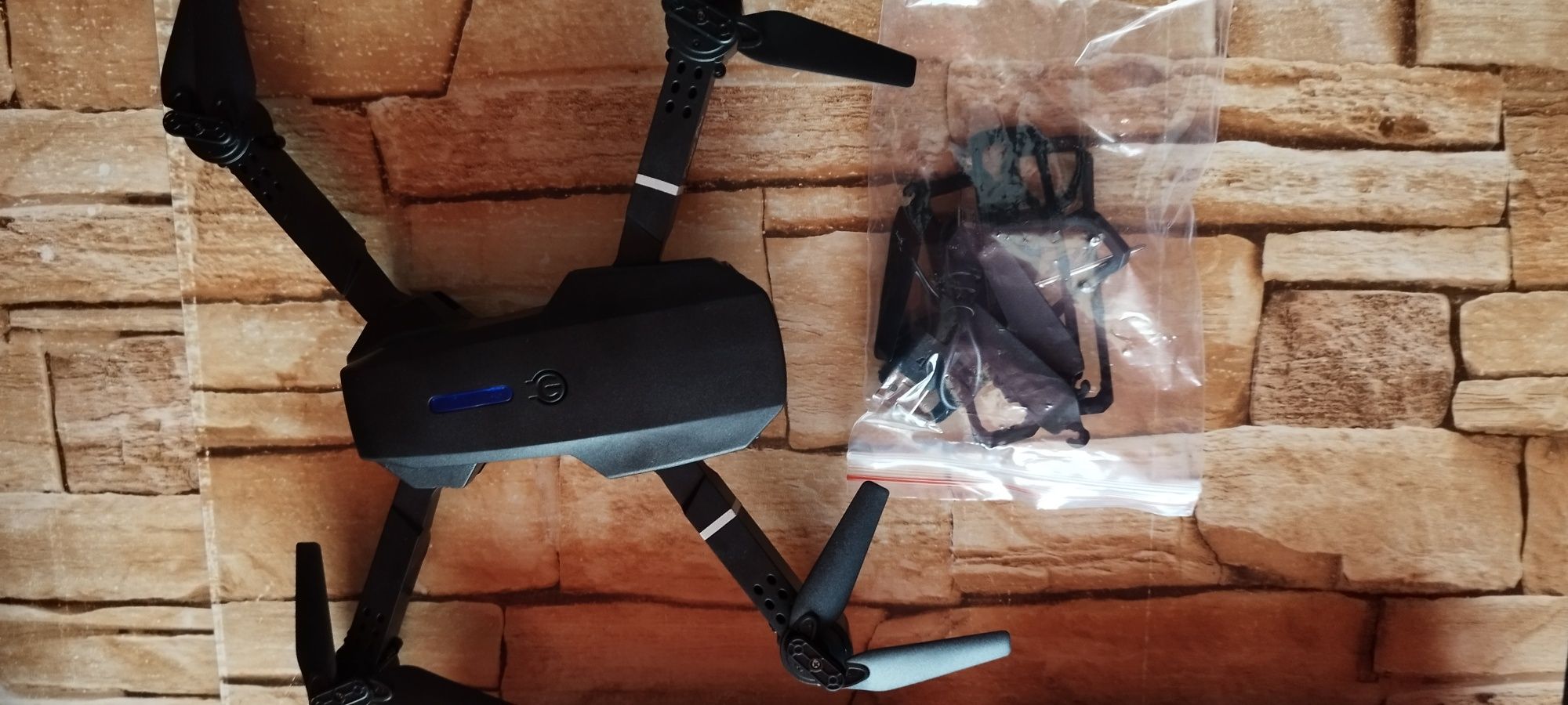 Nowy dron Drone E88 pro