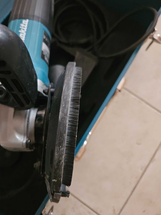 MAKITA PC5010C szlifierka garnkowa do betonu 125mm 1400W