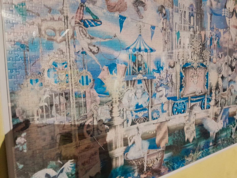 Bonito puzzle 1000 peças marca Heye carrossel