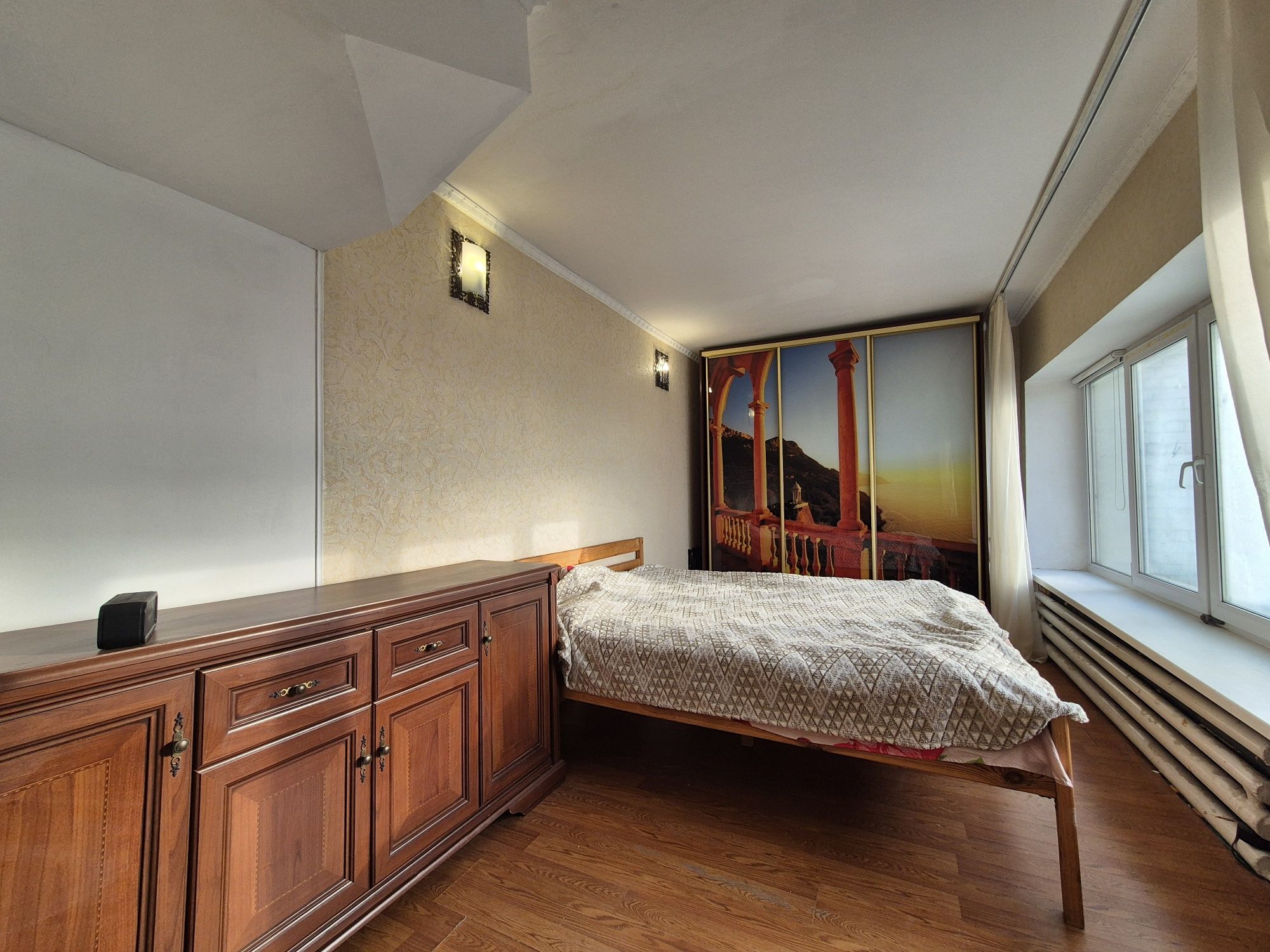 Продам 4 к квартиру по Незалежності 2 , 94 м²