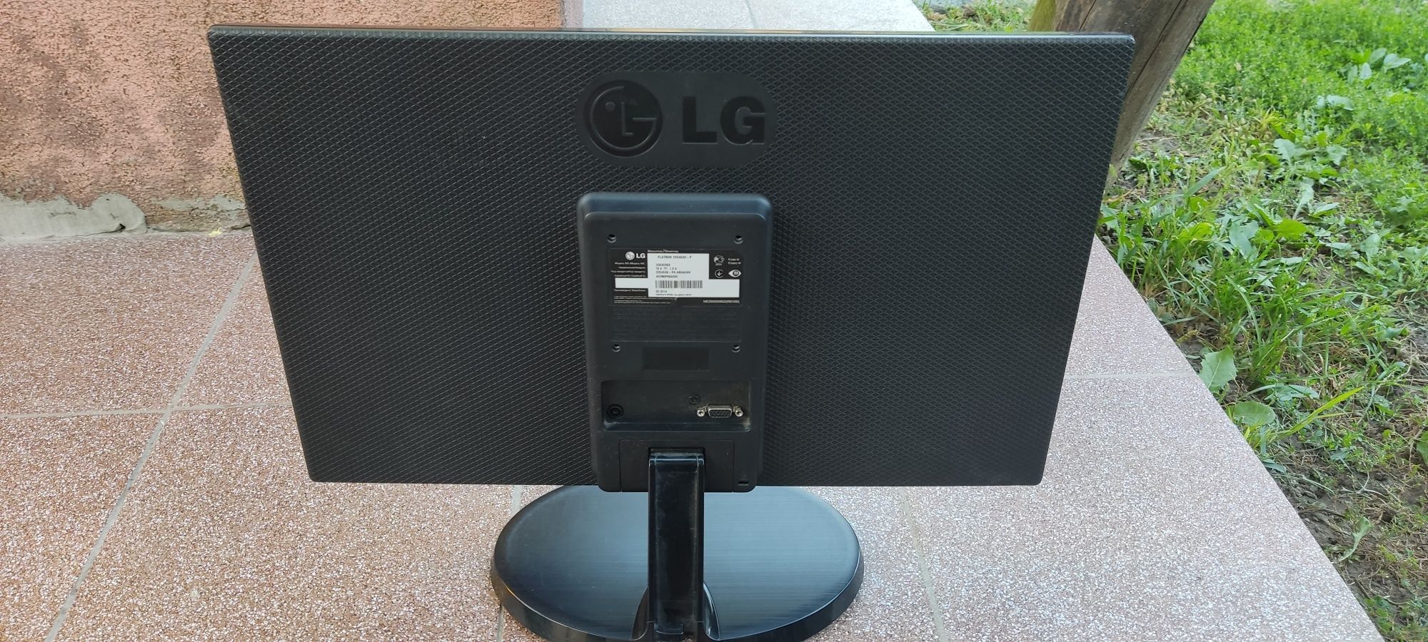 Продается монитор LG 22EA53