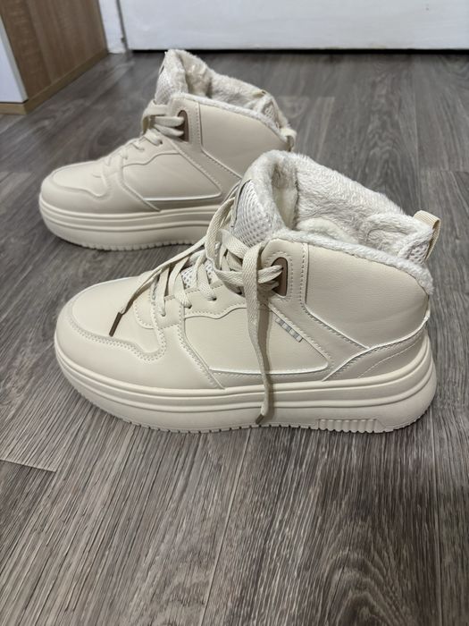 Зимові кросівки (хайтопи)