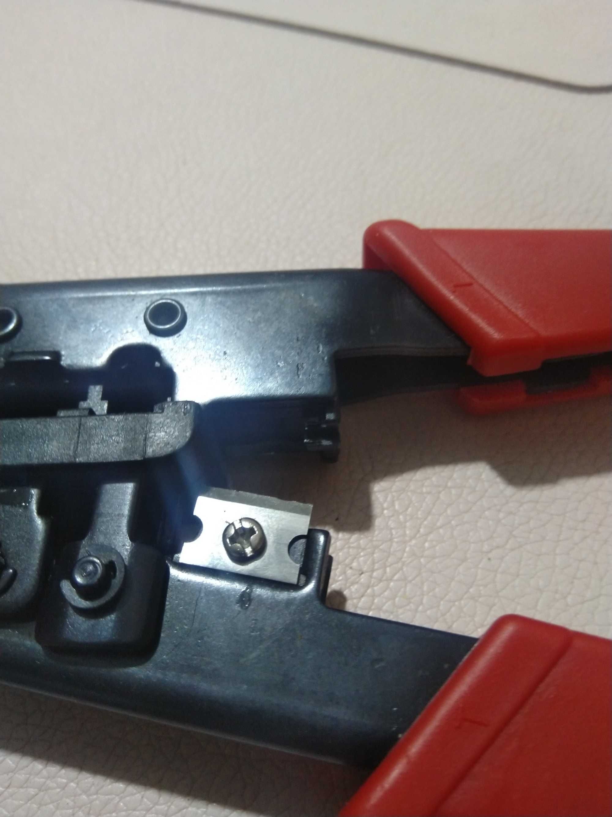 Продаю інструмент для обтиску конекторів типу RJ-45 і RJ-12.