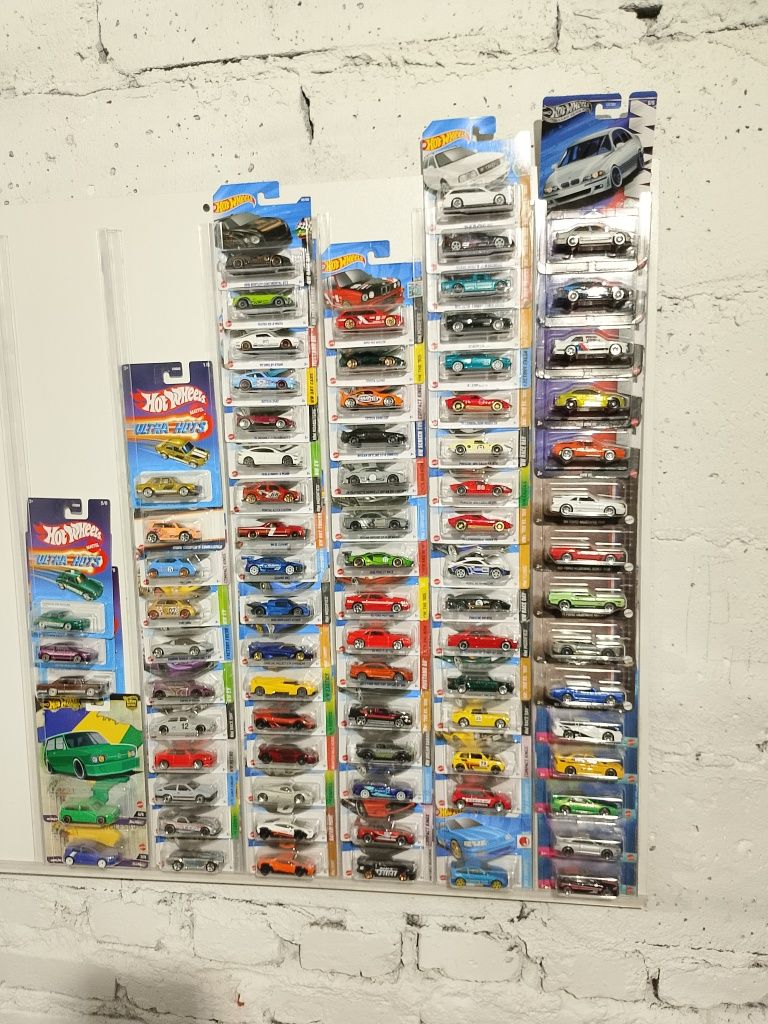 Hot wheels 83 auta