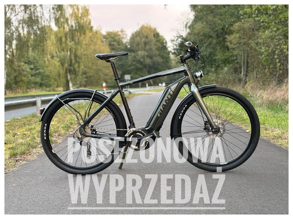 Rower elektryczny trekingowy Giant Quick E+ 27.5 L Niski przebieg