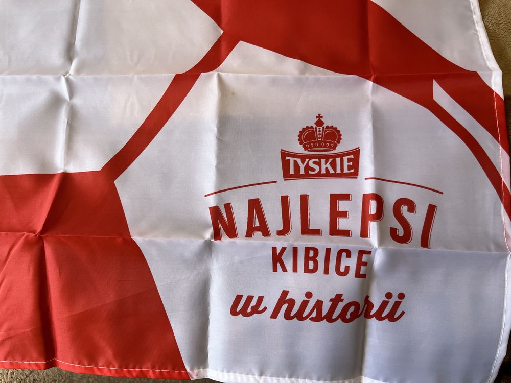 Flaga sportowa Piłka Nożna Polska Tyskie wiązana Flaga Polski kibica