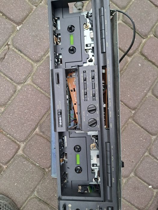 Diora 502 magnetofon