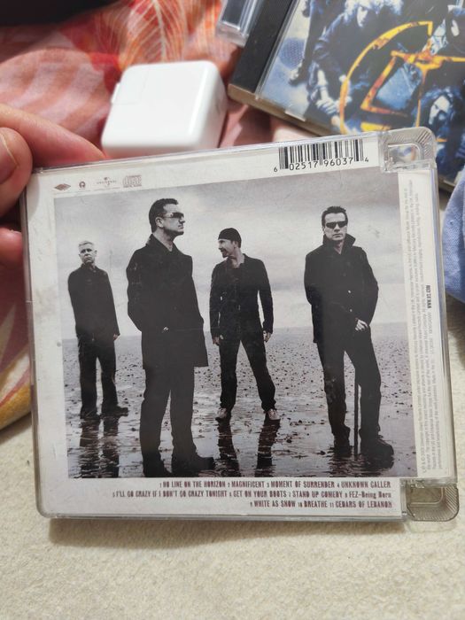 U2 – No Line On The Horizon
CD sem riscos