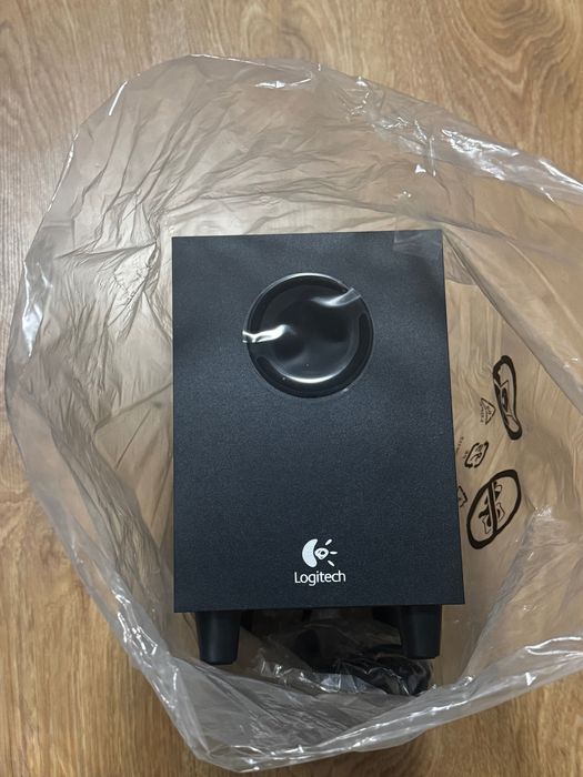 Logitech speaker system z323