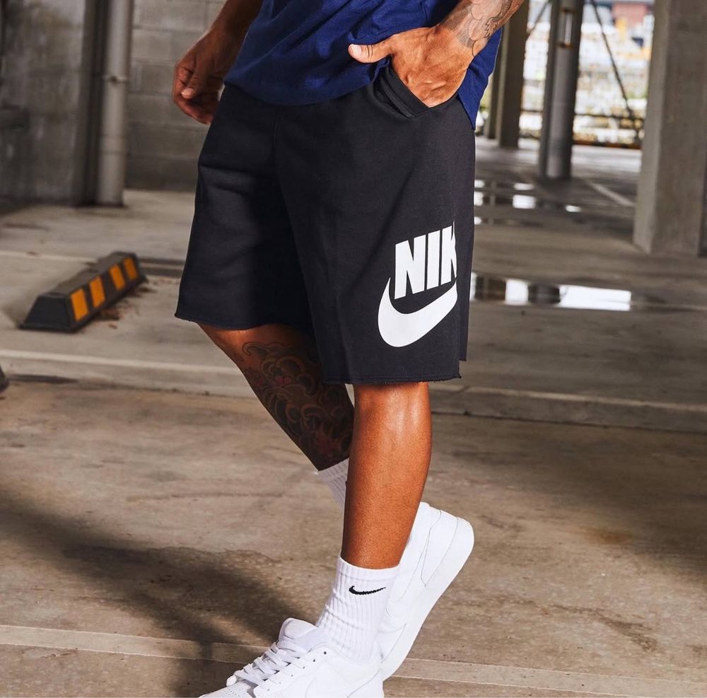 Шорти Nike бок лого/nike свуш/шорти найк