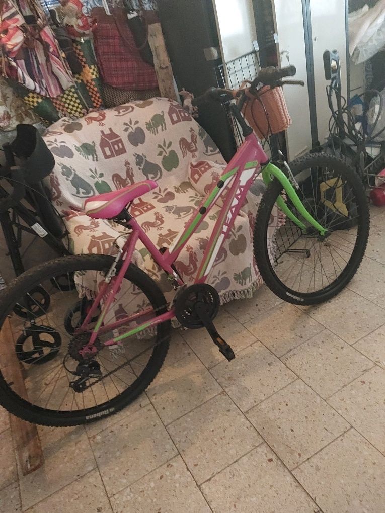 Vendo bicicleta  praticamente sem utilização
