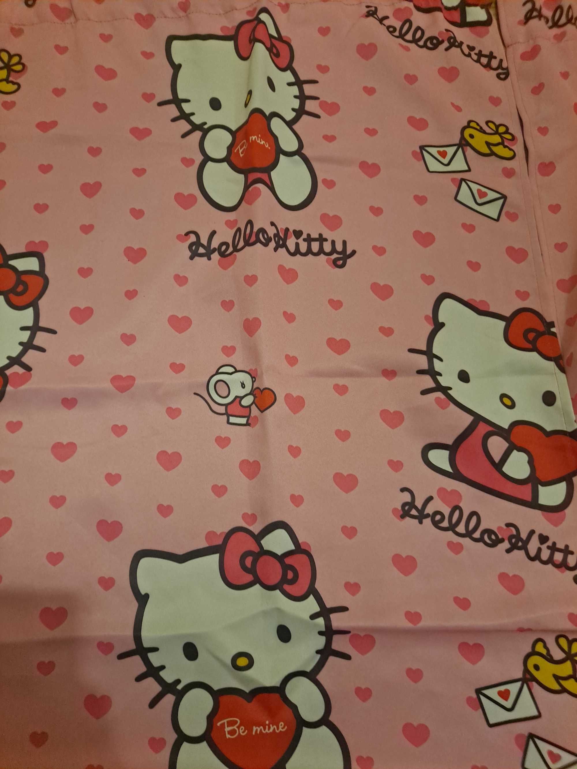 Zasłony hello kitty.