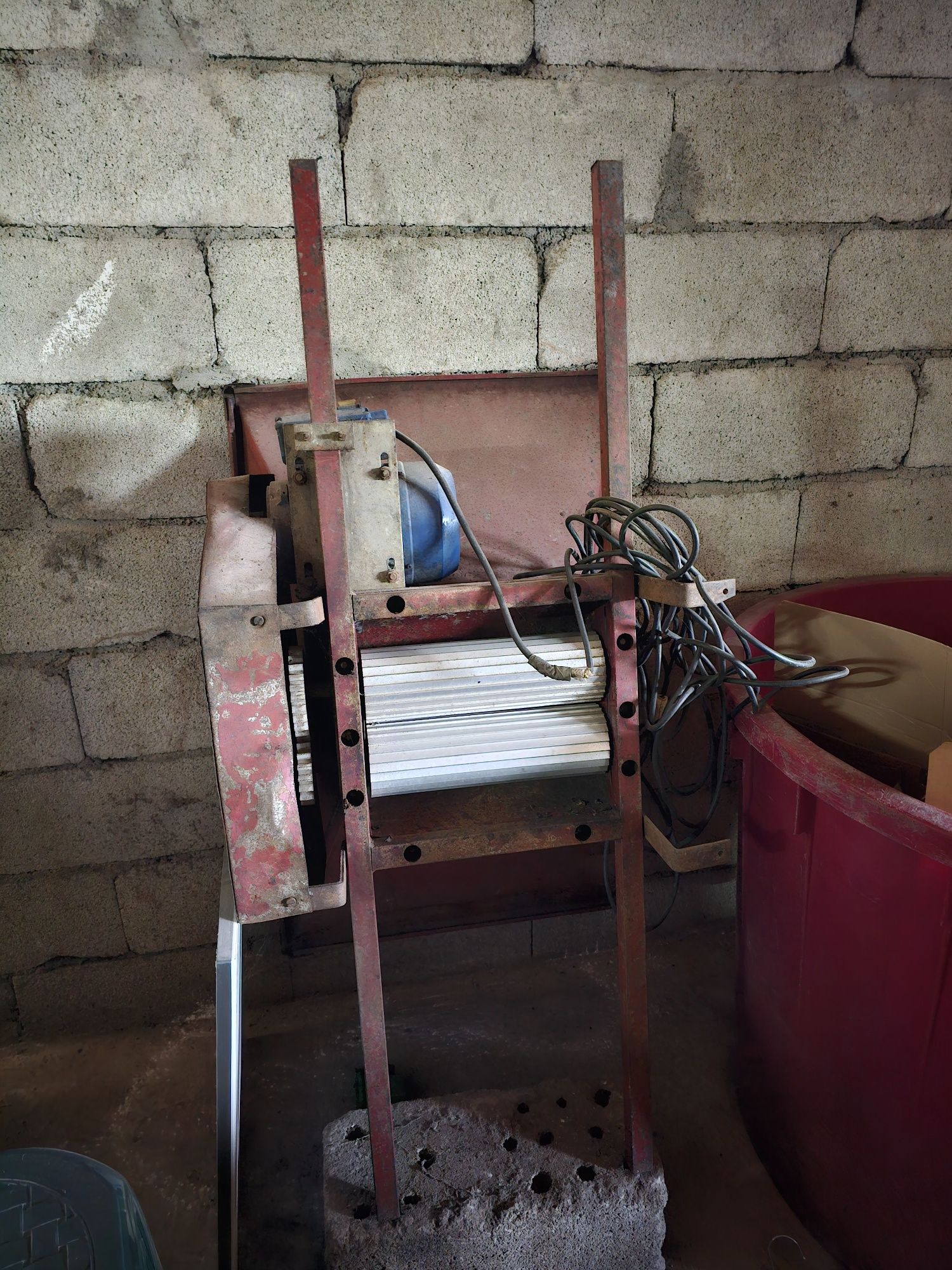 Emagadora/Relador de uvas