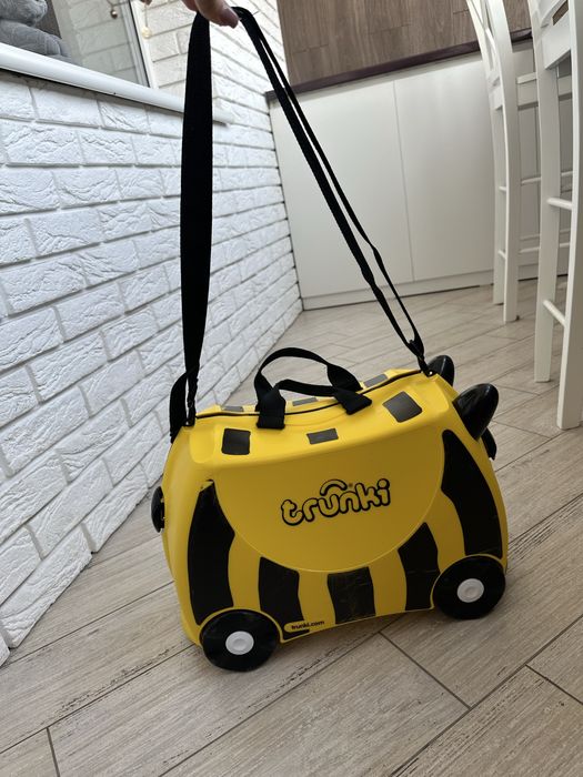 Дитяча валізка на колесах Trunki Bee Bernard