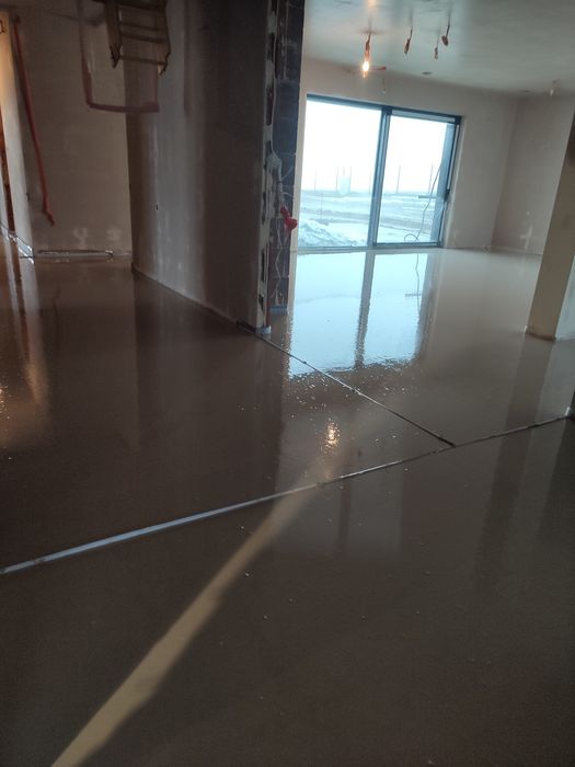 Wylewka anhydrytowa, płynny styropian, pianobeton, styrobeton, tynki