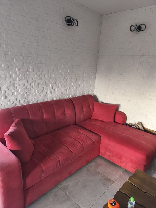Sprzedam kanapę narożnik czerwony idealny