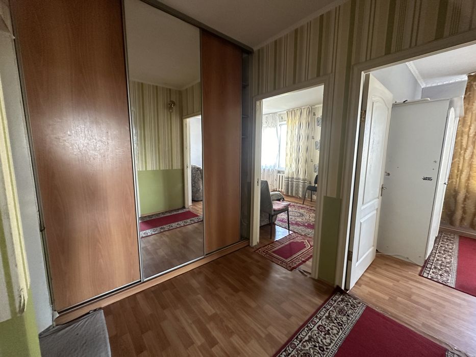 Якуба коласа 13, 3к раздельная, М.Святошин 15мин.